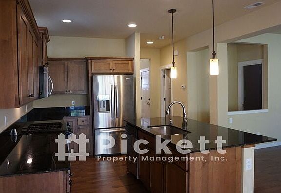 5th image of 8461 Willowberry Ave NW