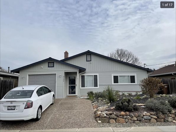 3136 Hacienda Dr