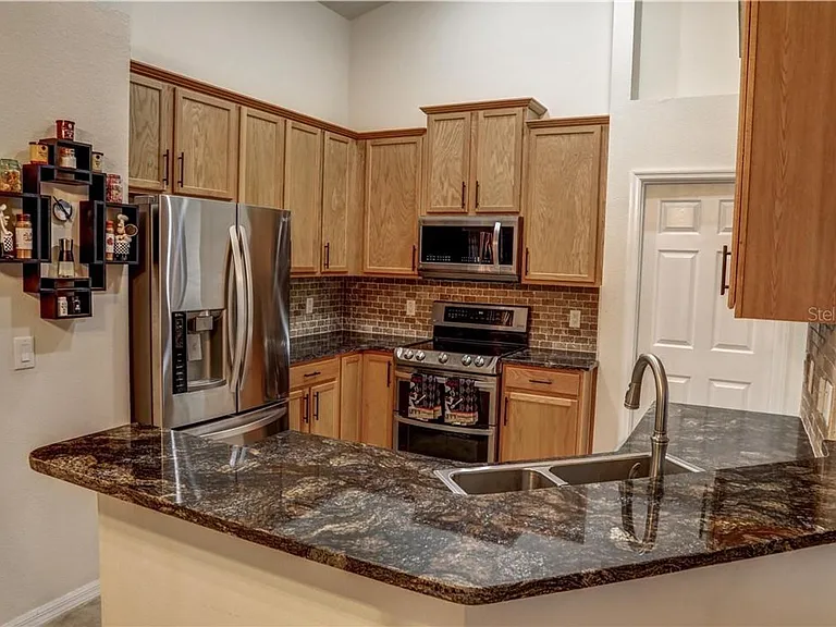 1521 Echo Lake Ct — Photo 6
