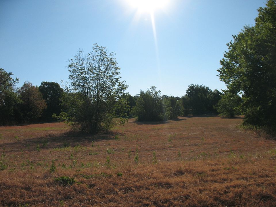 2nd image of 1096 Old Ketchum Rd