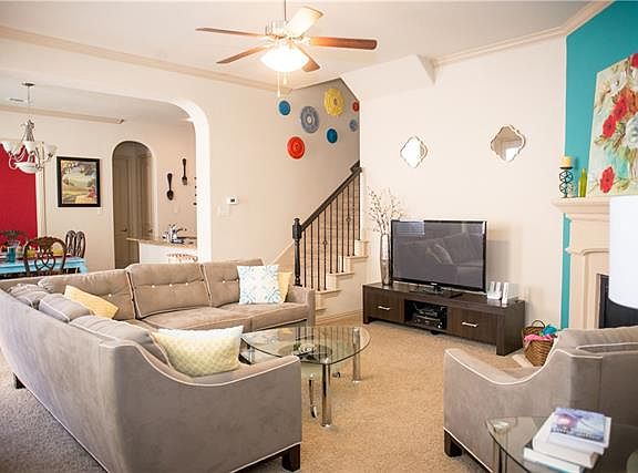 3rd image of 184 Carrington Ln