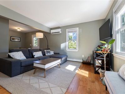 156 River St #B, South Kingstown, RI, 02879