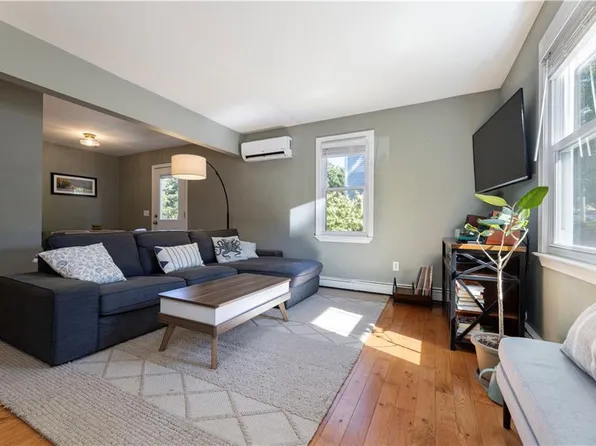 156 River St #B, South Kingstown, RI 02879