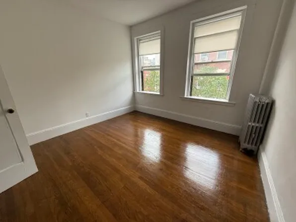 Garden - Grove St Apartments