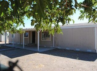 10572 Cambria Rd, Oak Hills, CA 92344