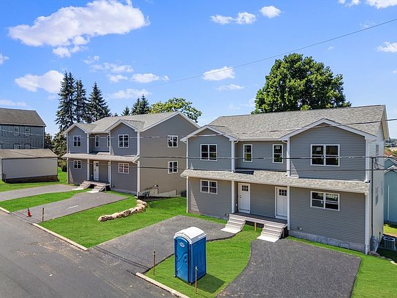 2nd image of 120 Stowe St #120