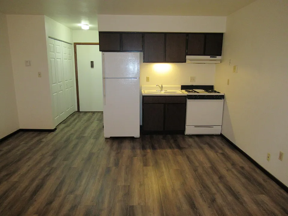 9838 W Fond Du Lac Ave #2