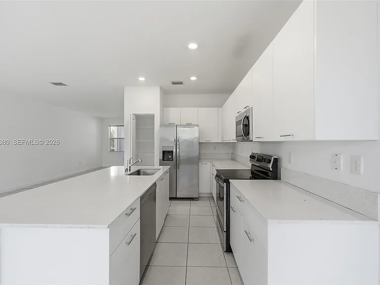 2345 NW 131st Cir — Photo 12
