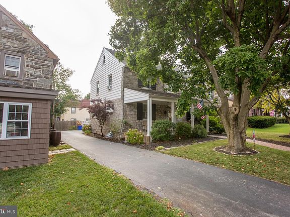 4th image of 904 Blythe Ave