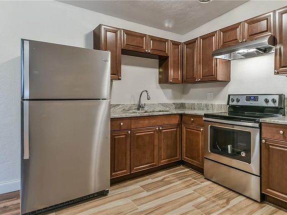 2nd image of 4304 Fairlawn Dr