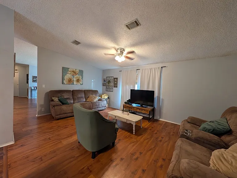 5620 Kelly Dr — Photo 7
