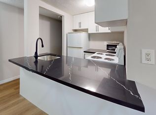 79 Redwood Ave UNIT 3, Toronto, ON M4L2S5