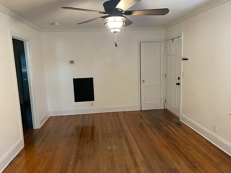 416 E South Main St — Photo 2