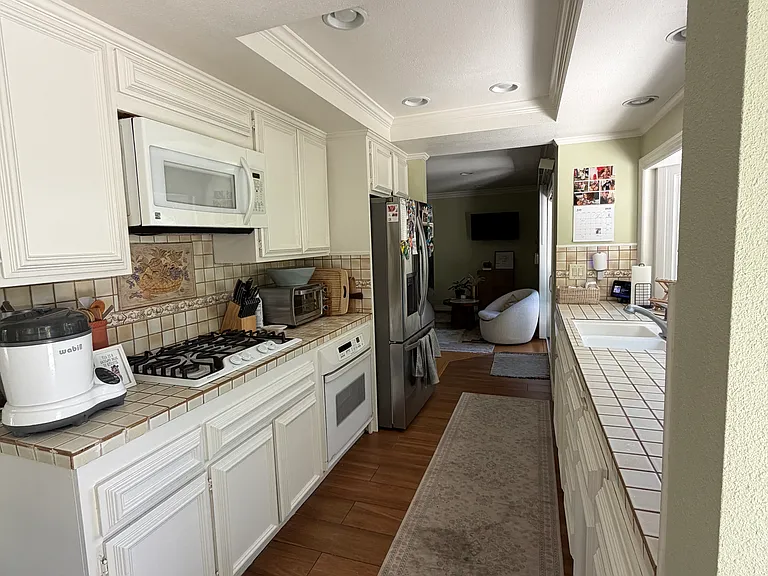 1109 Powell Dr — Photo 9