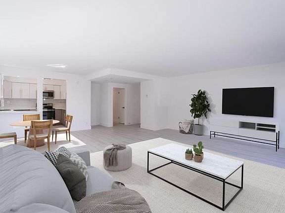 2nd image of 1609 Veteran Ave APT 2