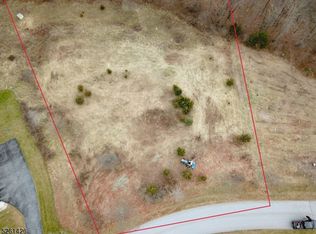 8 Flagstone Hill Rd, Wantage, NJ 07461