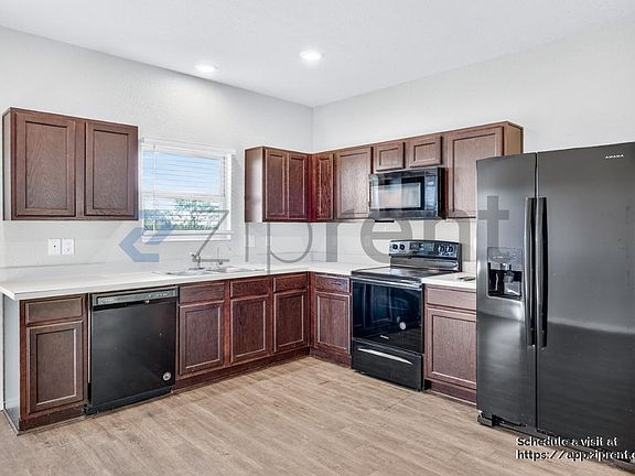3rd image of 5706 Cicada Cir