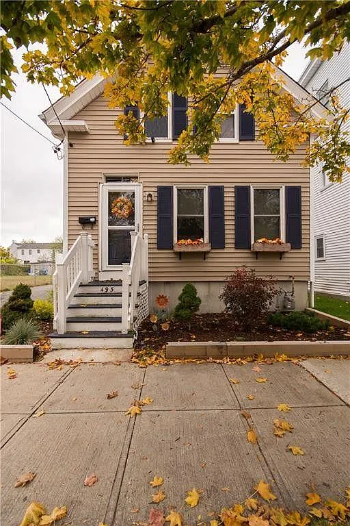 4 bed, 1400 sqft, $3,700 — Photo 1