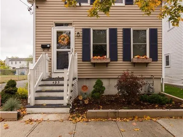 495 Wood St, Bristol, RI 02809
