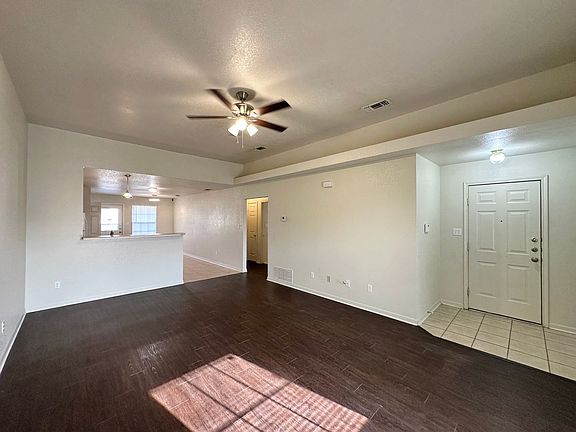 4th image of 3806 Pecos Dr