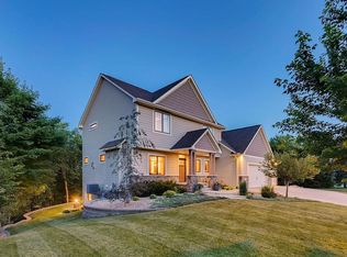 6987 Homeward Ct S, Cottage Grove, MN 55016