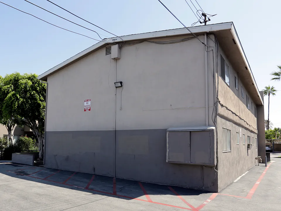 Building Photo 3