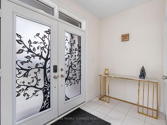 3rd image of 64 Coldwell Bay Cir