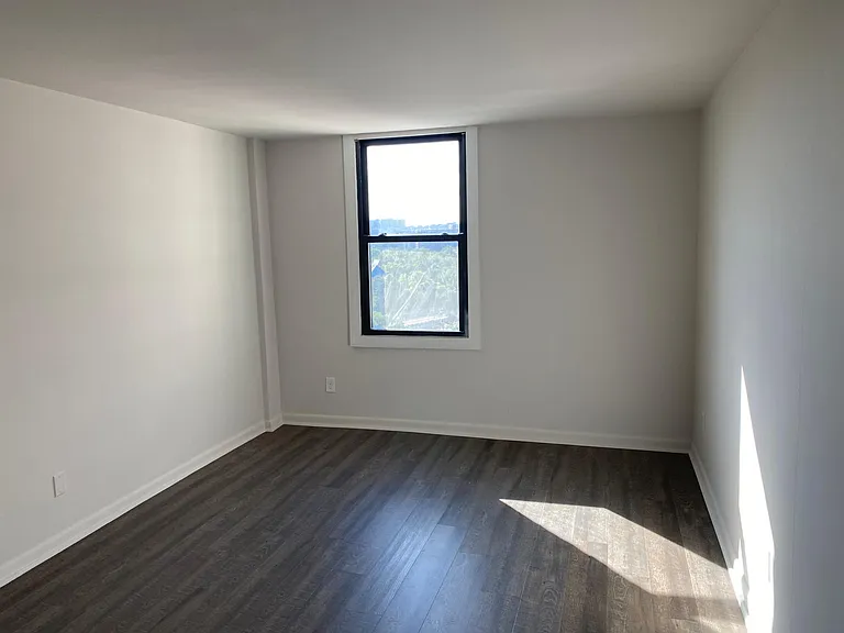 4600 Duke St #1401 — Photo 6