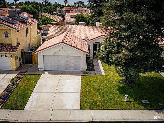 4th image of 6401 Caracas Ct