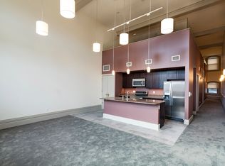 1120 Reddour St #302, Pittsburgh, PA 15212