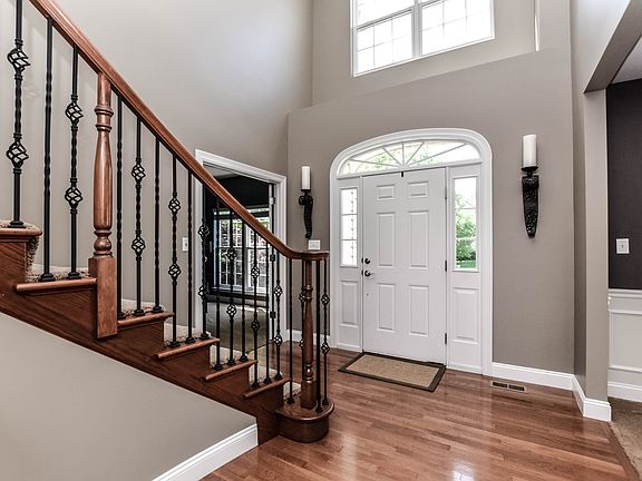2nd image of 1605 Bentshire Ct