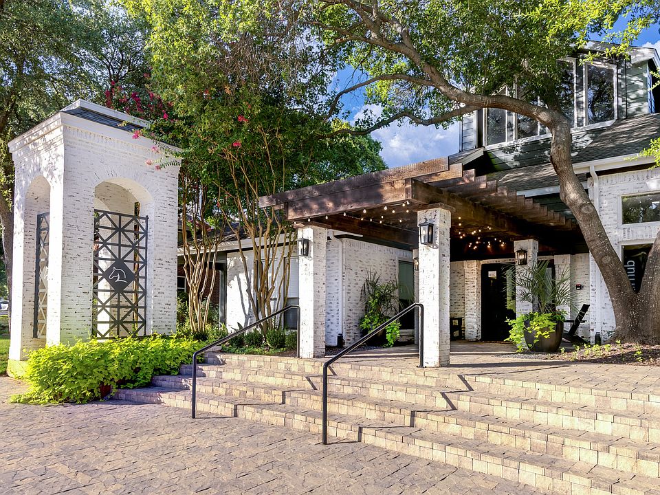 1st image of 7301 Alma Dr #2033