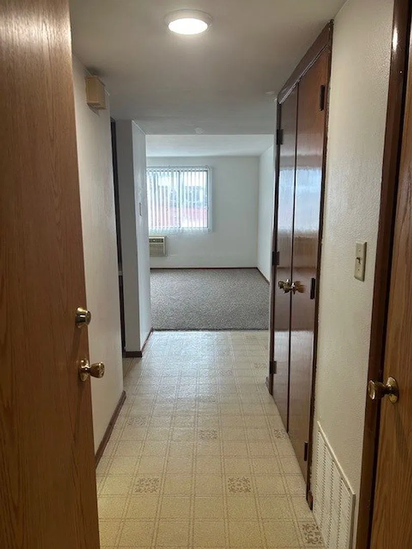 Allendale Apartments — Photo 4