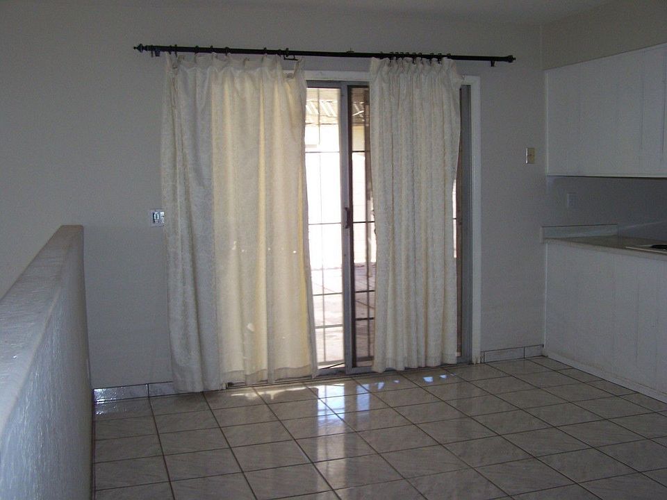 2nd image of 5638 W Windsor Ave