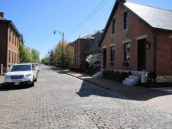 2nd image of 245 E Beck St