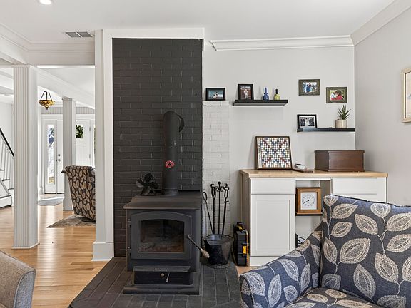 4th image of 119 Cedar Street