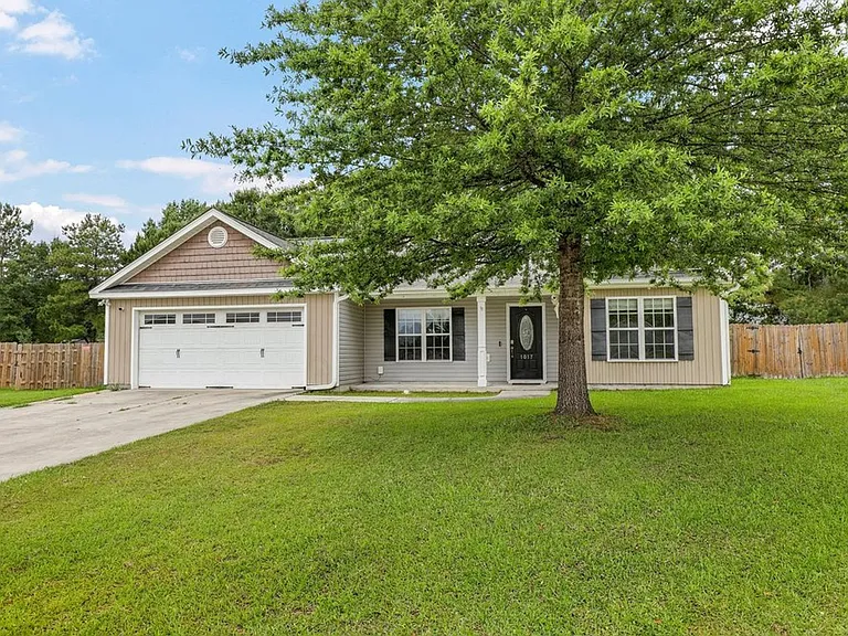 1017 Ponderosa Pl — Photo 2