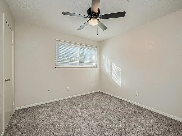 610 Bienville Ln — Photo 20