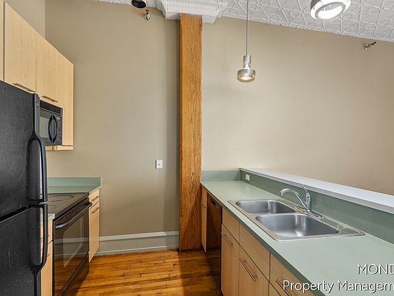 4th image of 1 Oakes St SW APT 3