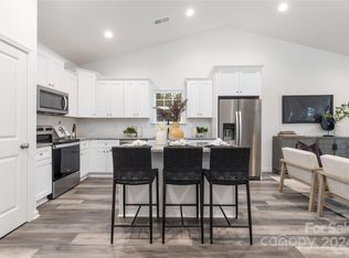 5625 Howard St, Charlotte, NC 28269