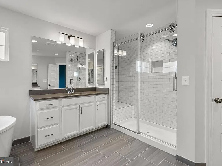 5604 Big Huntingdon Ln — Photo 31