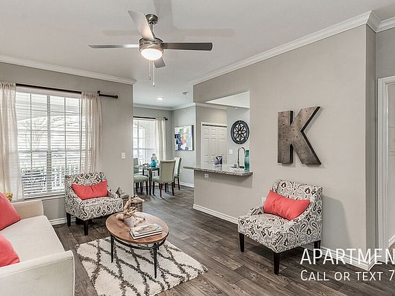 3rd image of 944 Kingwood Dr #1147