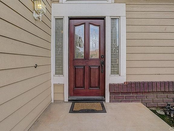3rd image of 26245 Perrier Dr