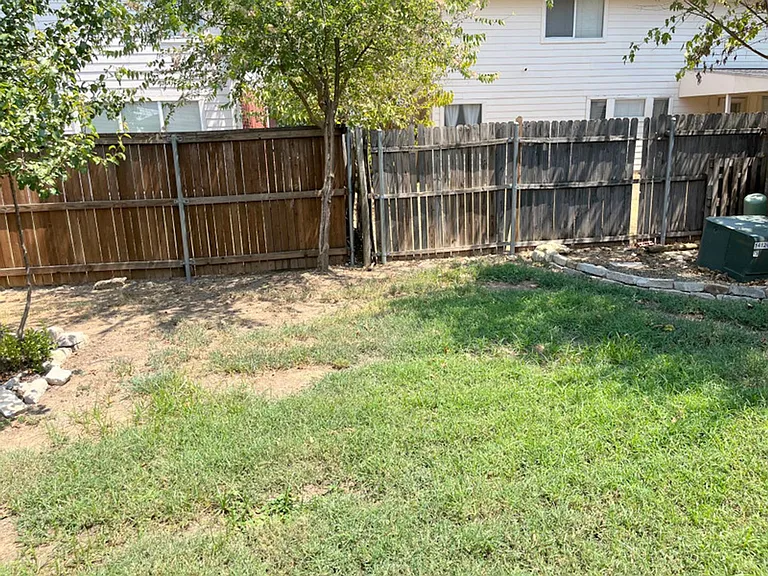 8055 Raleigh Dr — Photo 24