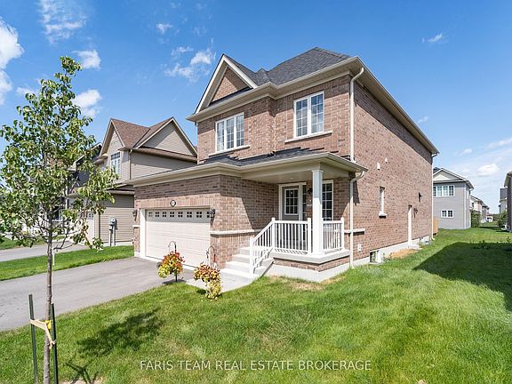 2nd image of 207 Cubitt St
