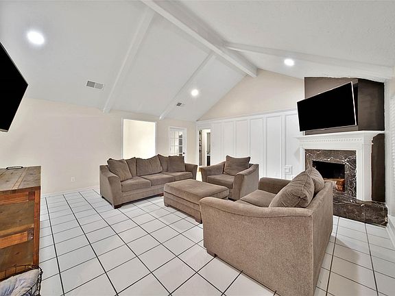 5th image of 15319 Rio Plaza Dr