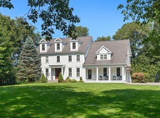 5 Dole Pl, West Newbury, MA 01985