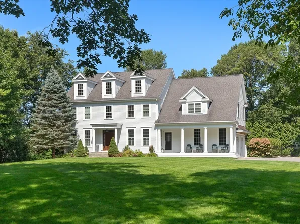 5 Dole Pl, West Newbury, MA 01985