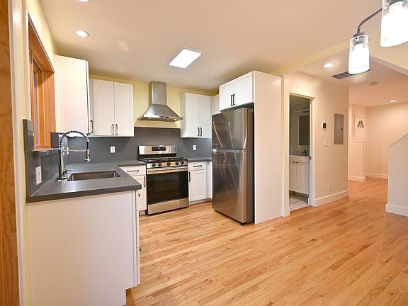 Updated kitchen, stainless appliances