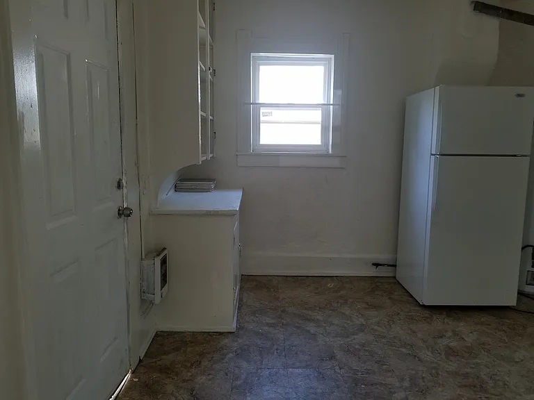 1133 Delence St #2 — Photo 3